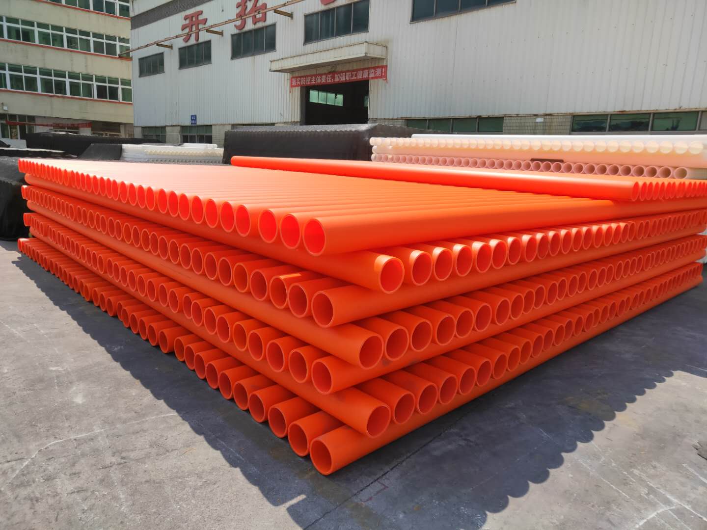 深圳電力管廠家?guī)懔私釳PP電力管拋光工藝